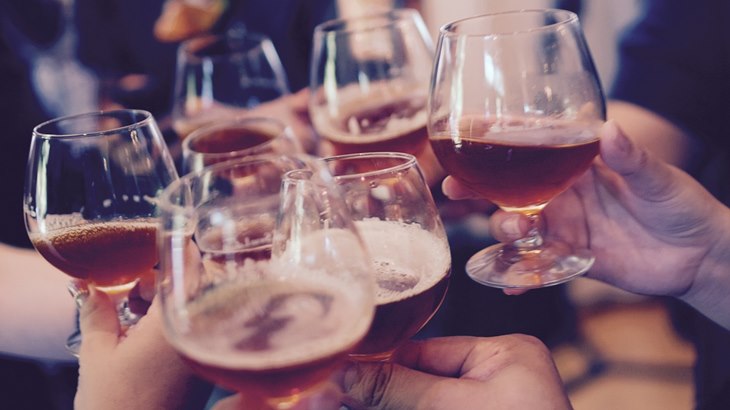 Alkohol Mempertajam Kemampuan Berbahasa?