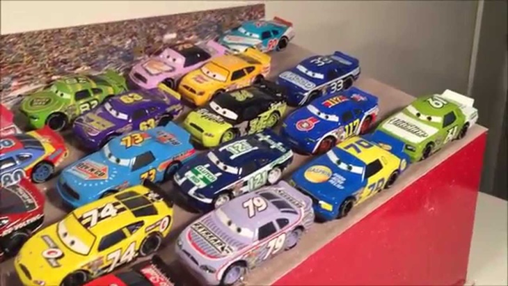 figurin pixar