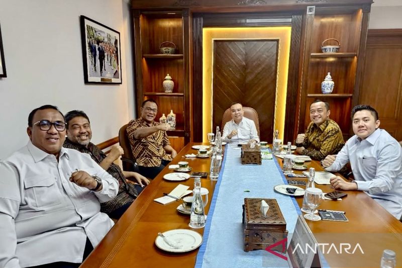Tanpa Wakil Dari Kemenaker, Istana dan Dasco Gelar Pertemuan Dengan Serikat Buruh Bahas Mitigasi PHK