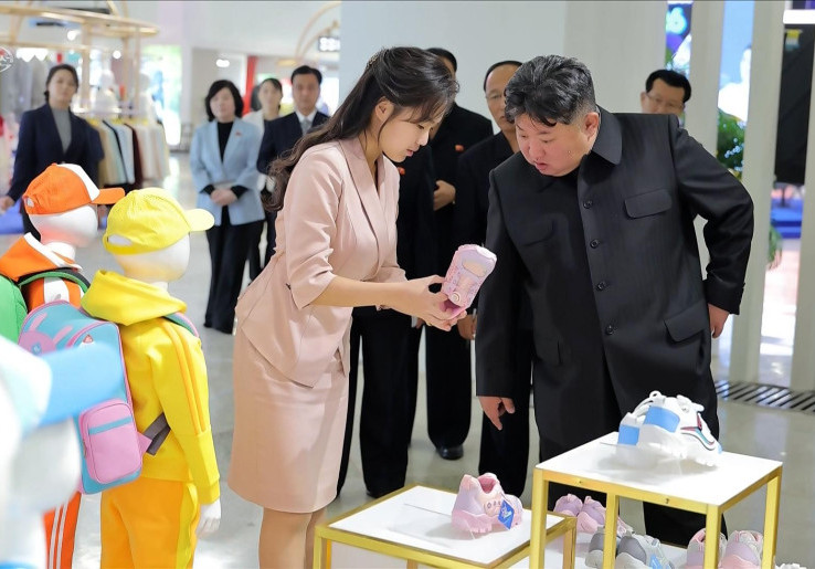 Kim Jong-un Dirumorkan Meninggal Dunia karena Pendarahan Otak, Korea Utara Langsung Bantah dengan Foto