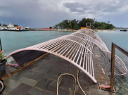  Atap Dermaga Cinta Pulau Tidung Roboh