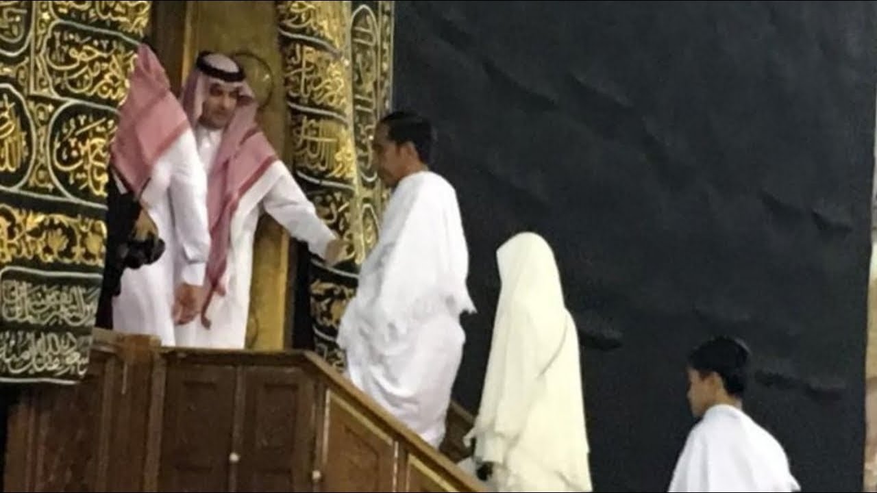 Rombongan umrah Presiden Jokowi dipersilakan masuk ke dalam Kakbah. (Ist/YouTube)