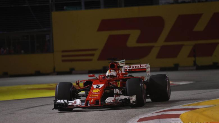 Sebastian Vettel Start Terdepan di GP Singapura