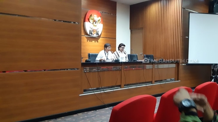 Bupati Kudus Korupsi untuk Bayar Mobil