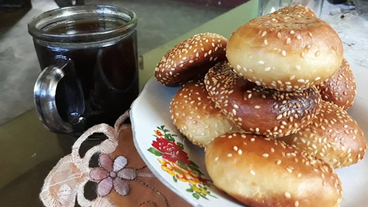 Kompiang Longa, Roti Wijen dari Flores yang Super Enak