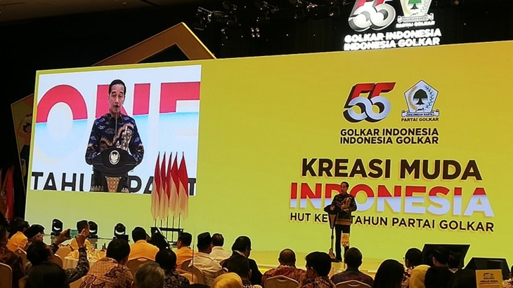 Presiden RI Joko Widodo menyampaikan sambutan pada peringatan HUT Ke-55 Partai Golkar, di Jakarta, Rabu (6/10/2019). (Foto: Antara/Zuhdiar Laeis)