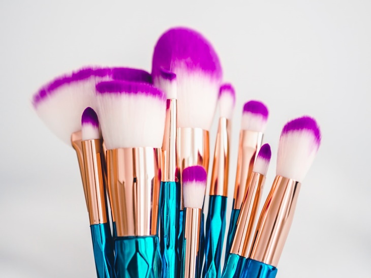 Yuk, Simak Tips Membersihkan Peralatan Makeup