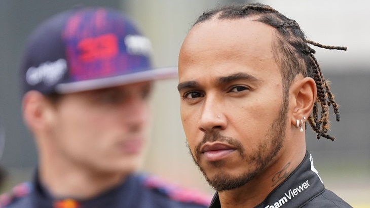 Lewis Hamilton akan Ganti Nama