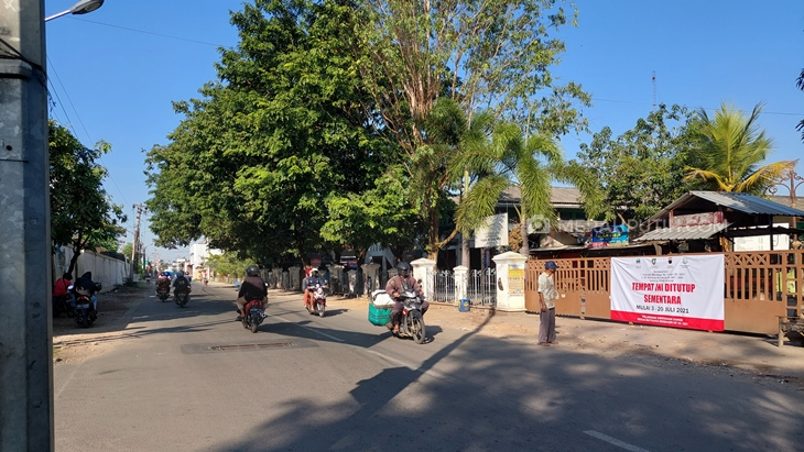  Pasar Klitikan Notoharjo ditutup total selama PPKM Darurat, Senin (5/7). (MP/Ismail)