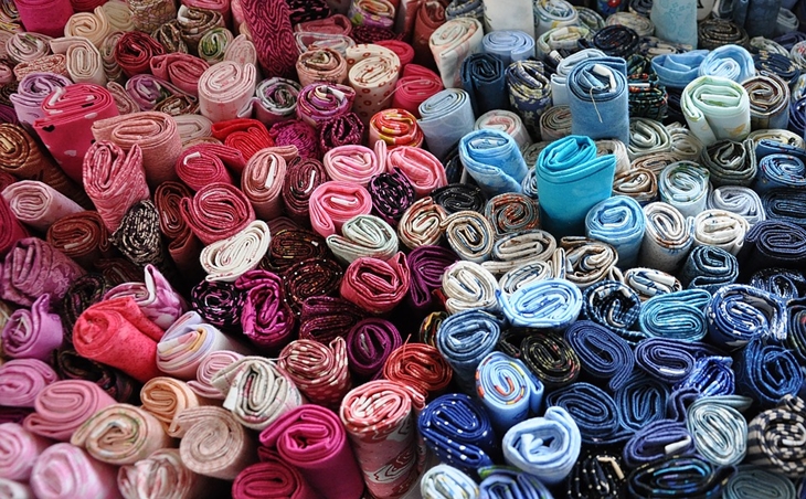 Bahan wolfis punya karakter tebal sehingga nyaman dikenakan. (Foto: Pixabay/MarkMartins)