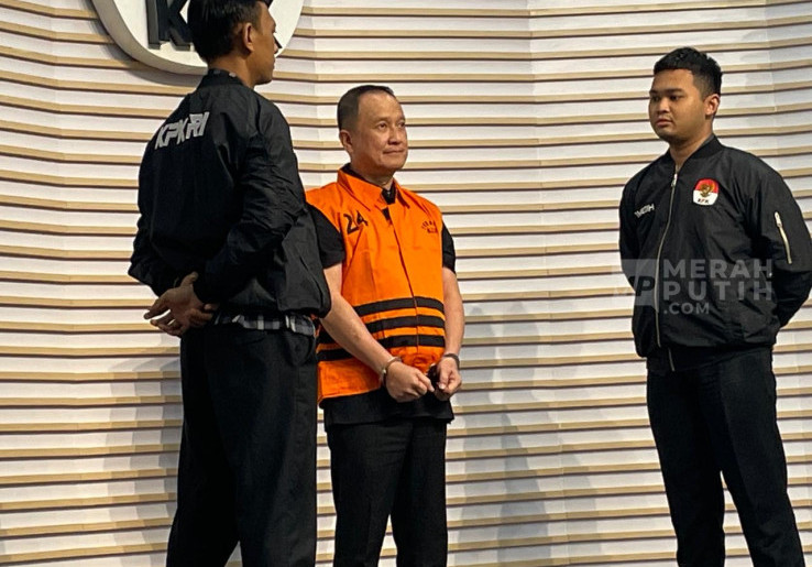 KPK Tahan Tersangka Penyuap Eks Sekretaris MA Hasbi Hasan