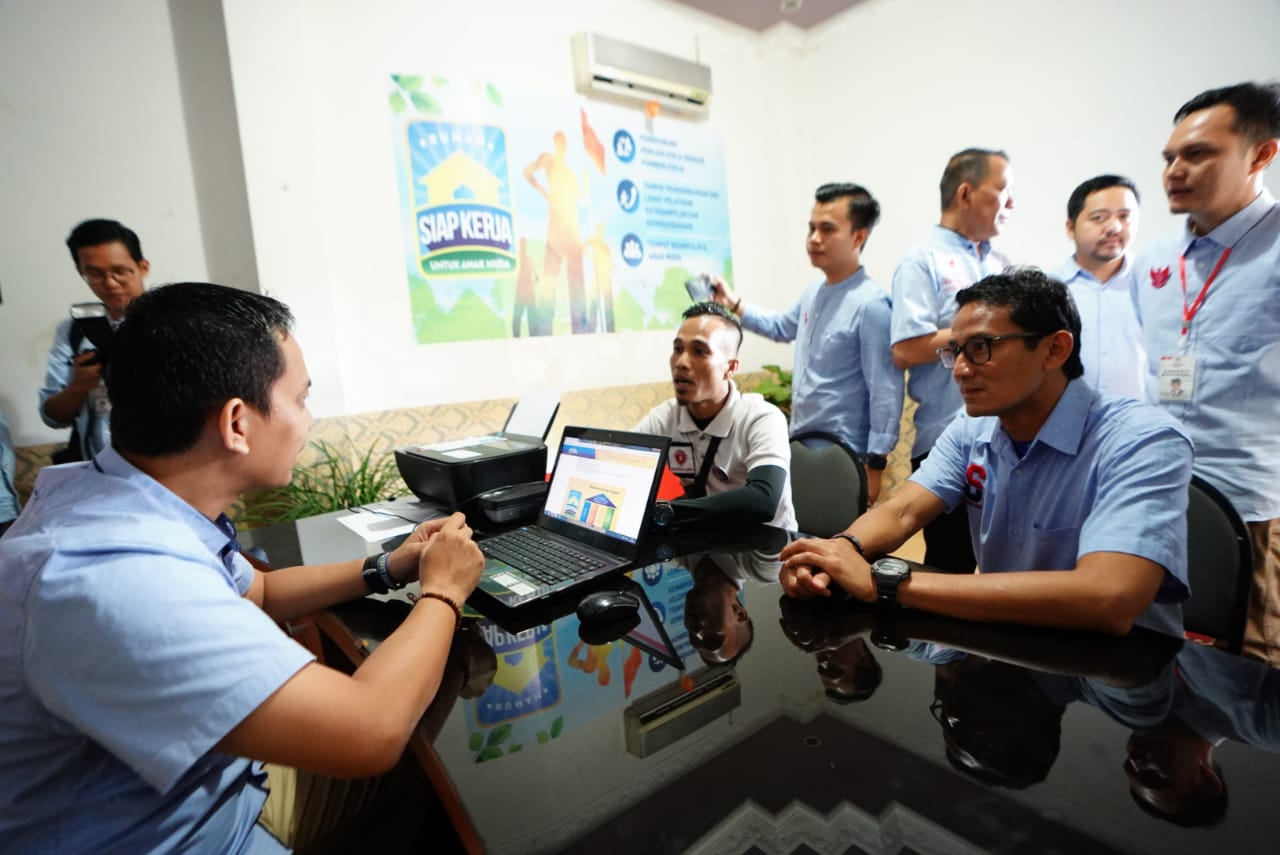 Sandiaga Uno Resmikan Rumah Siap Kerja Palembang