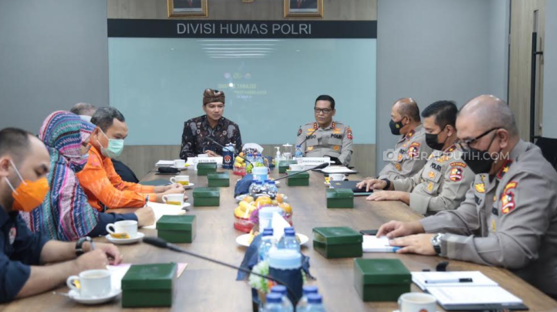 Jokowi dan Anaknya Direncanakan Hadiri Hari Penyiaran, Polisi Diminta Turunkan Pasukan
