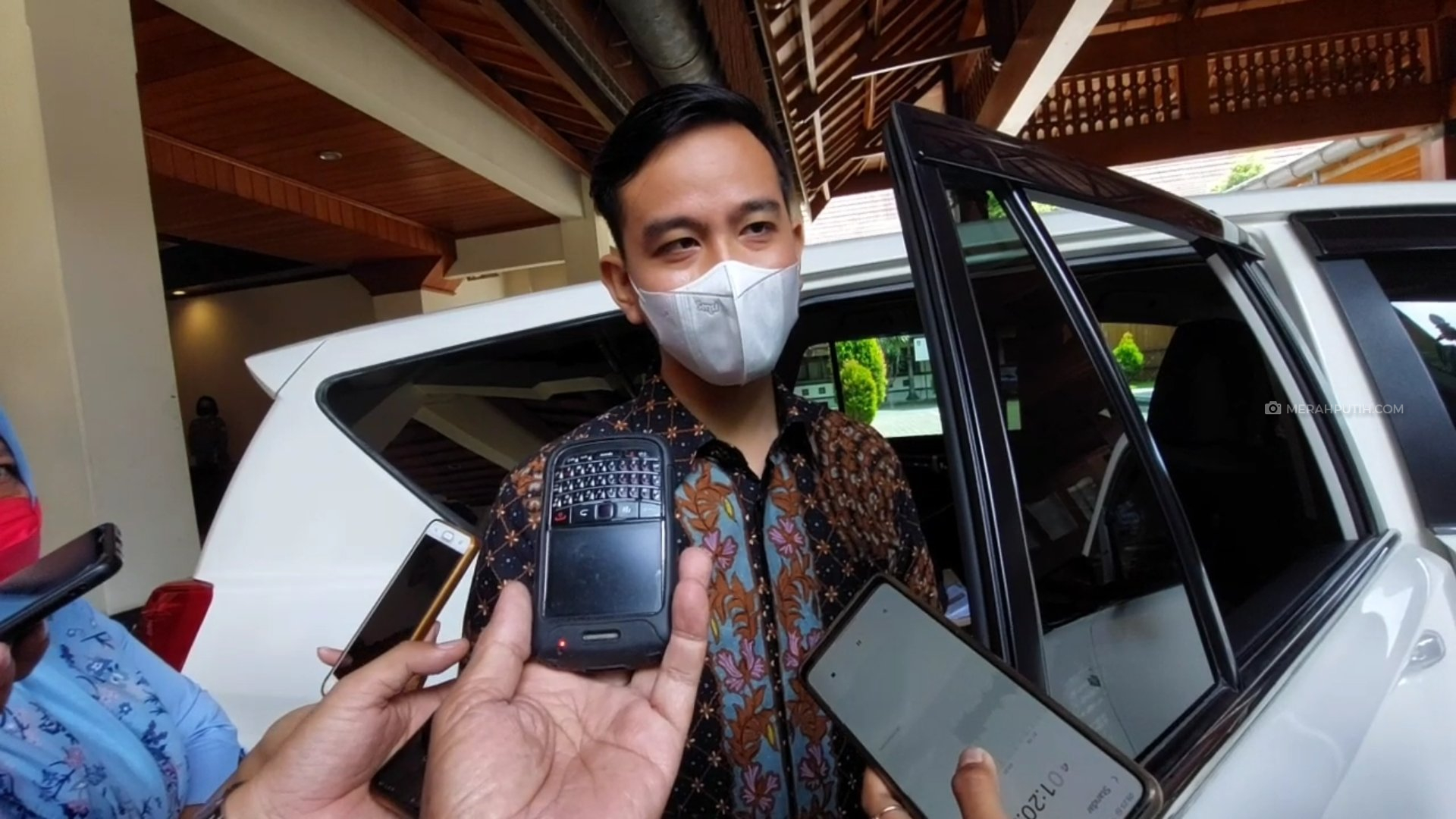 PPKM Level 2, Gibran Buka Tempat Karaoke dan Anak 5-12 Tahun Boleh Masuk Mal