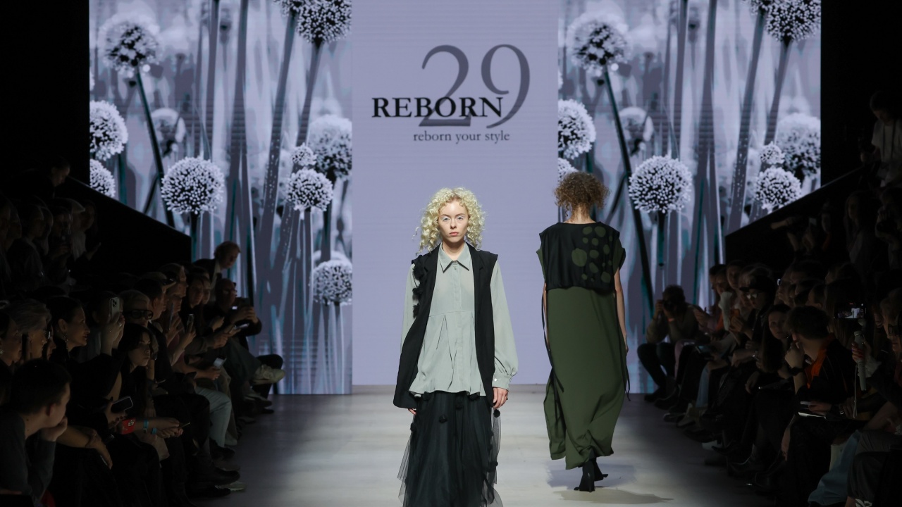 Desainer Syukriah Rusydi Tampilkan Kain Khas Baduy Jawa di Moscow Fashion Week