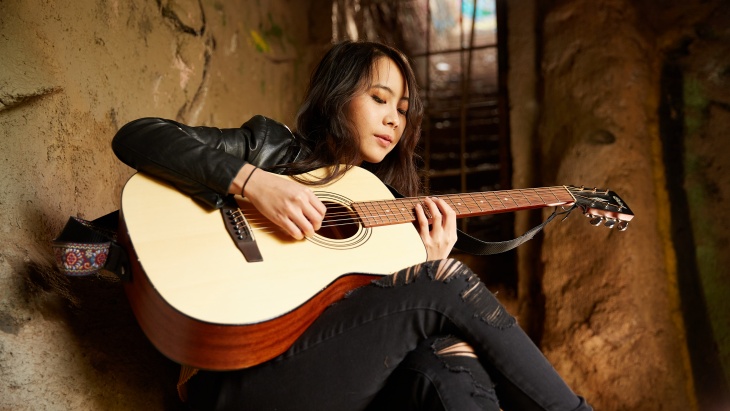 Kolaborasi Lintas Negara, Endah Widiastuti dan Red White Collective Bawakan 'Tiada'