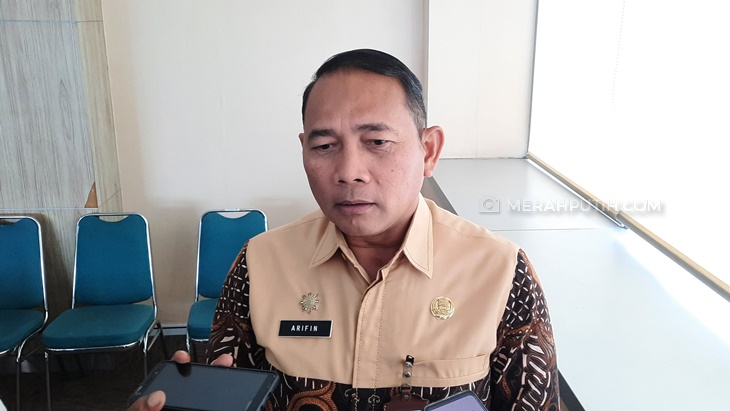 Satpol PP DKI Tegaskan Pemasangan Bendera Parpol di Flyover Langgar Aturan