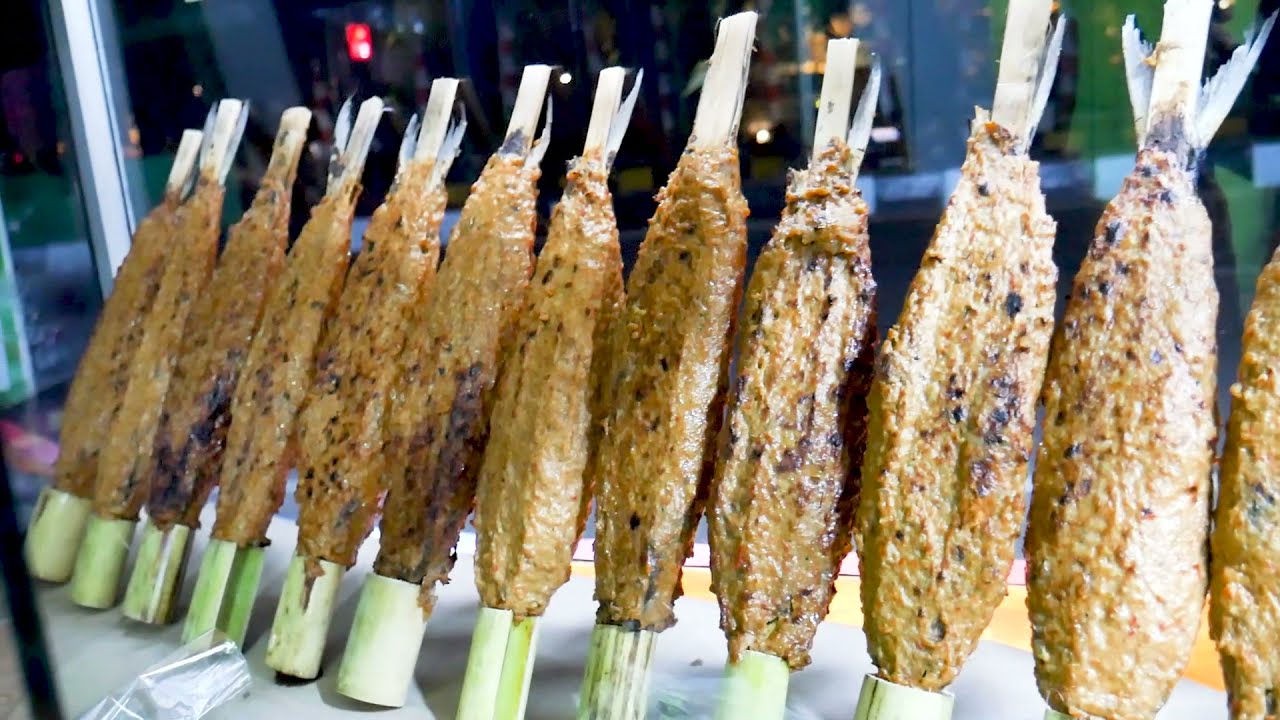 Sate Bandeng kuliner nomor satu wajib dicoba kala berkunjung ke Banten. (Foto: YouTube/Museum Negeri Banten)
