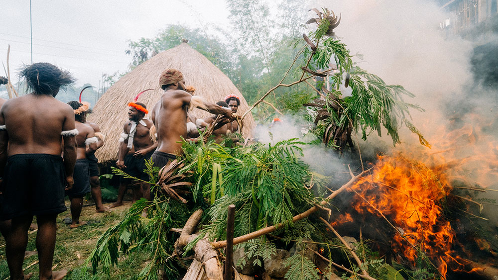 Bakar Batu, Warisan Budaya Papua yang Menguatkan Toleransi di Akhir Ramadan