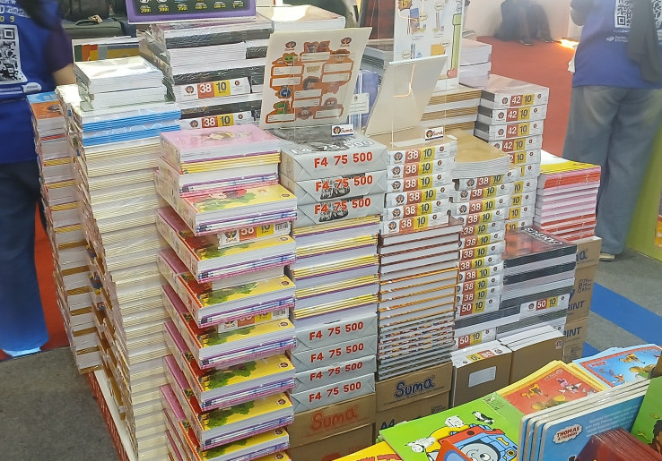 Jelang Tahun Ajaran Baru, Gerai Buku dan Perlengkapan Sekolah di PRJ 2026 Kebanjiran Pembeli