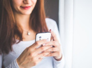 Wanita Wajib Tahu, Begini Cara Sexting Agar Dia Bergairah
