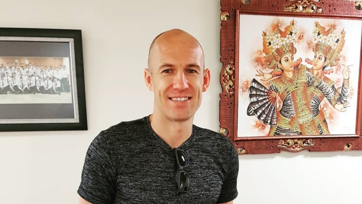 Absen di Piala Dunia, Arjen Robben Pilih Liburan ke Labuan Bajo