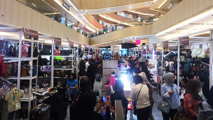 Bazaar Barang-barang Branded Amerika dan Asia Jadi Buruan Para Kaum Urban