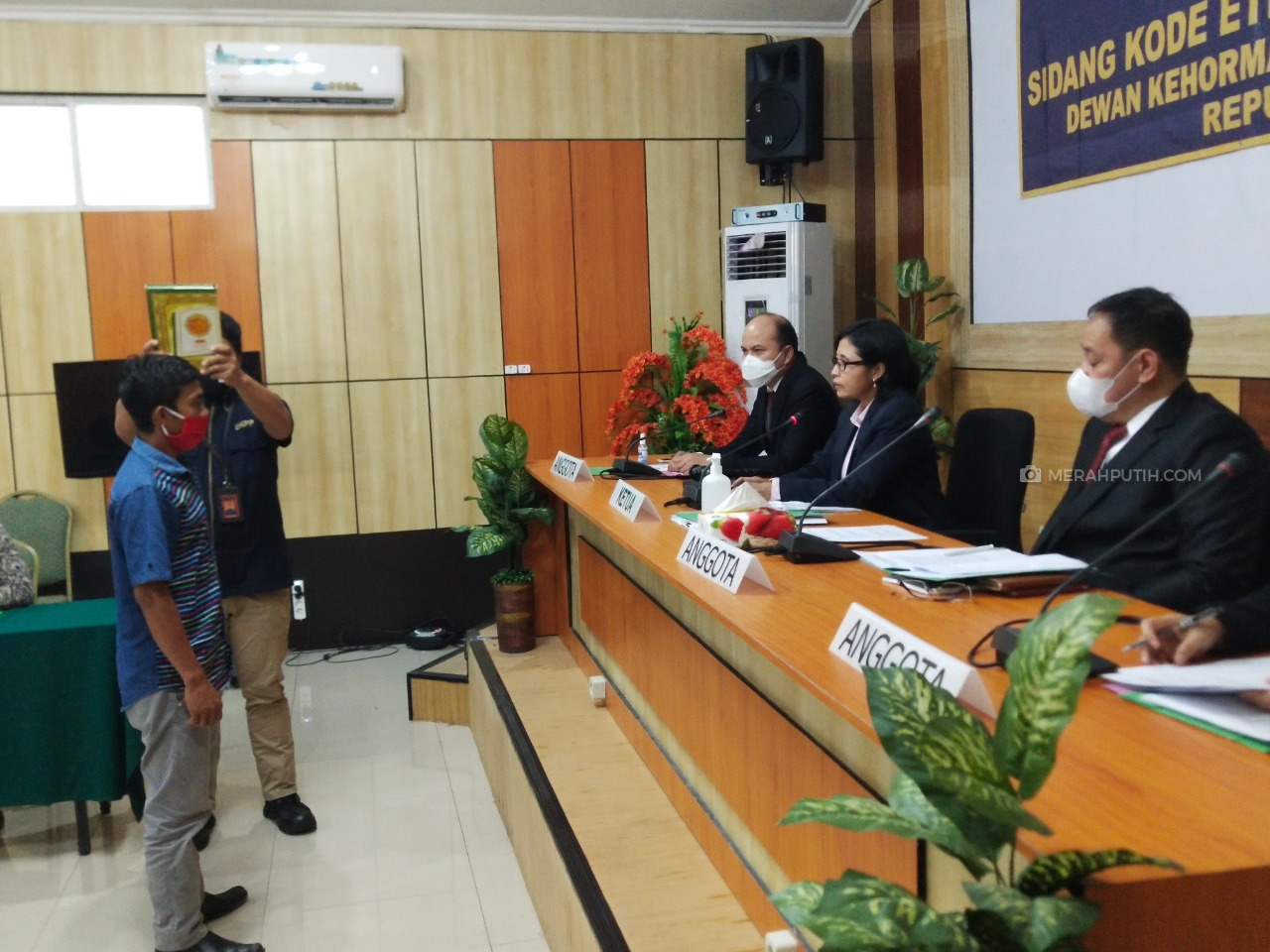 Diduga Aniaya Warga, Anggota Bawaslu Bolaang Mongondow Diperiksa DKPP