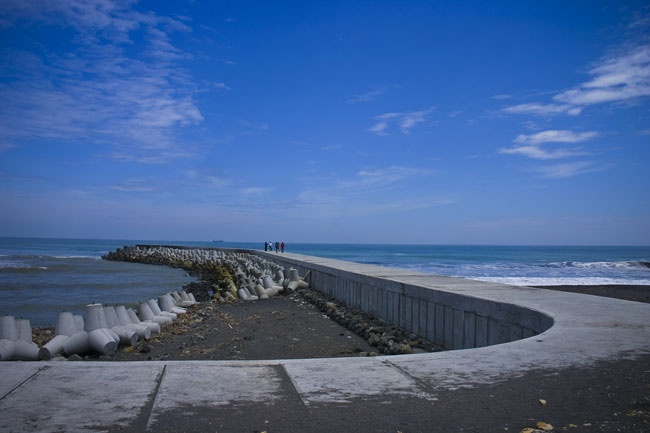 Pesona laguna Pantai Glagah