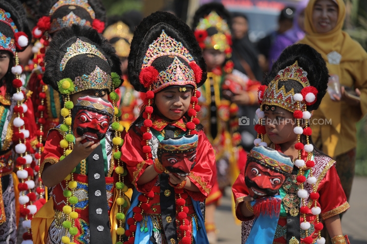 Menjelajah Ritual Tari Topeng Mimi Rasinah 