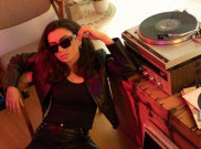  Charli XCX Umumkan Single ‘Good Ones’ di Hari Ulang Tahunnya
