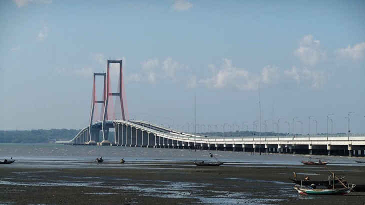 Jembatan Suramadu, Menumbuhkan Aktivitas Ekonomi di Madura