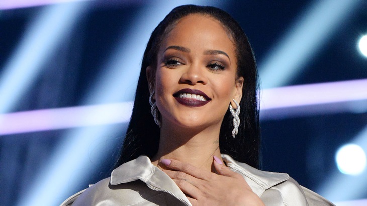 Rihanna Resmi Jadi Musisi Perempuan Paling Tajir di Dunia