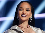 Rihanna Resmi Jadi Musisi Perempuan Paling Tajir di Dunia