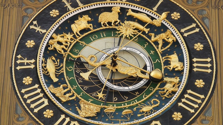 Zodiak yang Enak Dijadikan Teman Berlibur