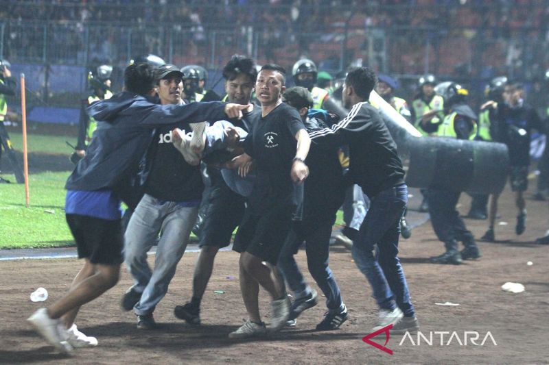 Penggunaan Gas Air Mata di Stadion Kanjuruhan Dinilai Langgar Aturan