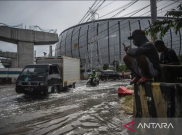 Jalan R.E Martadinata Jakarta Terendam Rob