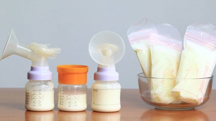 Moms, Kenali Ciri-Ciri ASI Tidak Layak Konsumsi