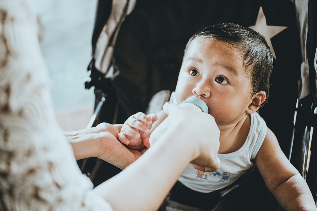 Bunda Mesti Tahu, ini Tanda Bayi Alergi Terhadap Susu Sapi