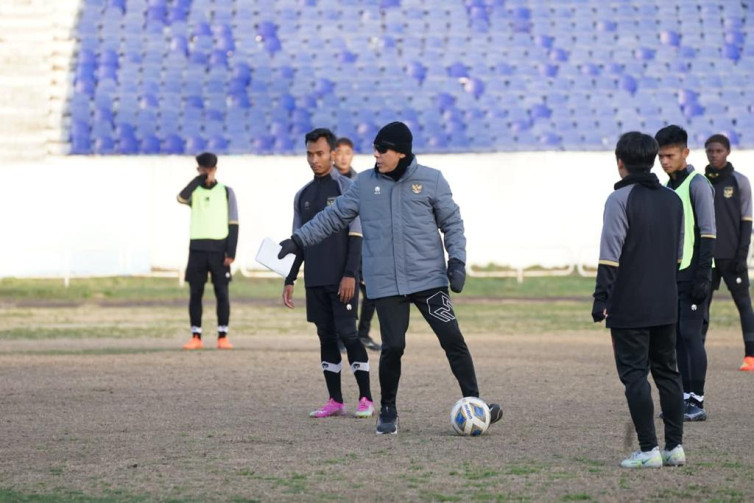 Shin Tae-yong Kritik Lapangan Latihan Timnas Indonesia U-20 di Uzbekistan