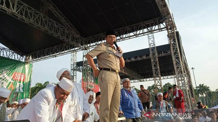 Anies Pakai Seragam PNS di Reuni 212, Kemendagri: Masa Dia Pakai Gamis