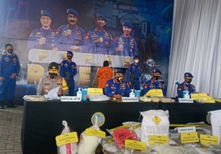 Ditpolairud Polda Jatim Bongkar Pembuatan Bom Ikan 2,4 ton