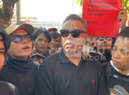 Sambil Berguyon, Cing Abdel dan Arie Kriting Ikut Unjuk Rasa di DPR RI
