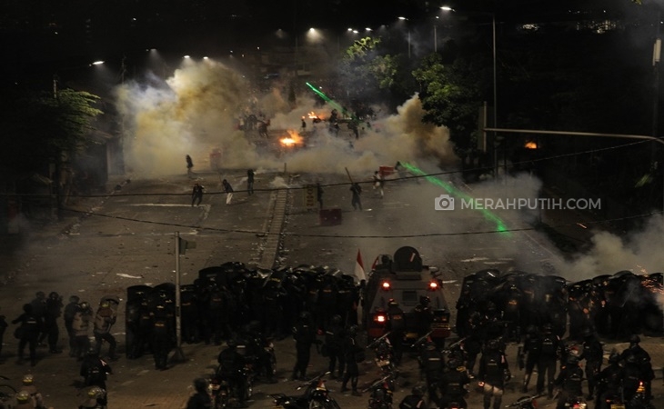 Massa Bubarkan Diri, Situasi di Sekitar DPR Mulai Kondusif