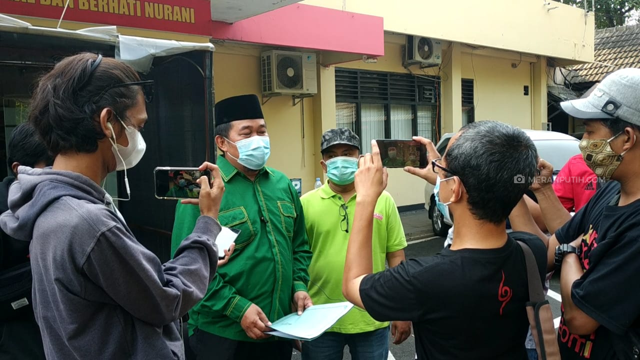 Diduga Ada Kebocoran Data KTP Milik Warga, Boyamin Lapor ke Polresta Surakarta