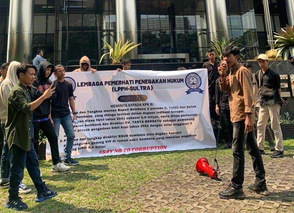 Diduga Terlibat Korupsi, Mantan Bupati Bombana Tafdil Diadukan ke KPK