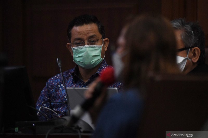 Terdakwa korupsi bansos Juliari Batubara mengikuti sidang lanjutan di Pengadilan Tipikor, Jakarta, Rabu (19/5/2021). ANTARA FOTO/Akbar Nugroho Gumay