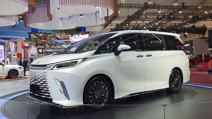 Mobil dan Booth Terbaik di GIIAS 2023