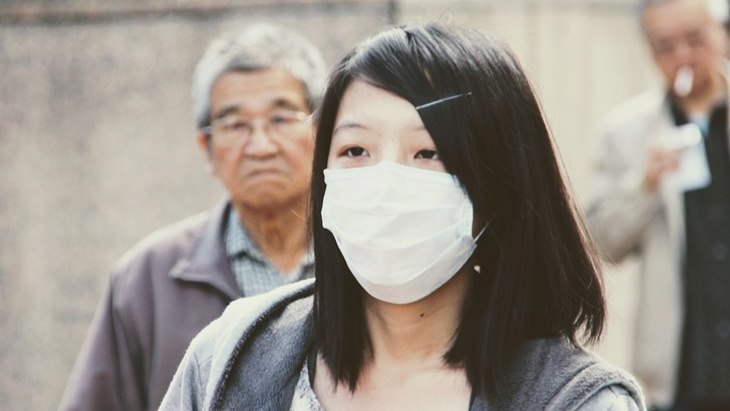 Waspada Munculnya Jerawat Maskne Akibat Pemakaian Masker