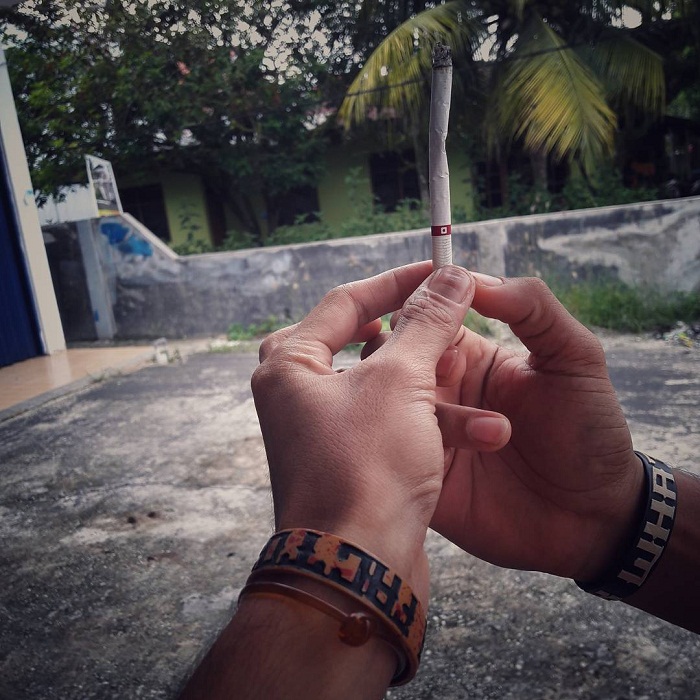Rokok. (Instagram/rahmatsaputra.mdhc)
